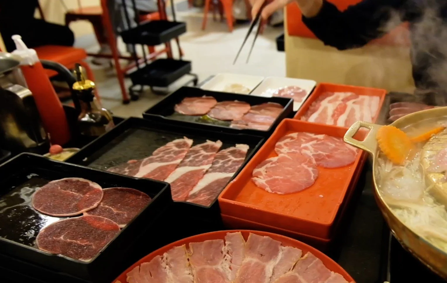 Erkakning anus teshigini onanizm qiladi